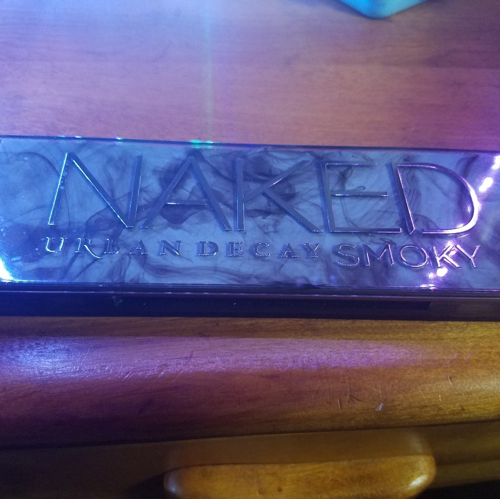 Urban Decay Smokie Palette